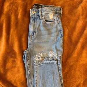 Hollister high rise super skinny cropped jeans